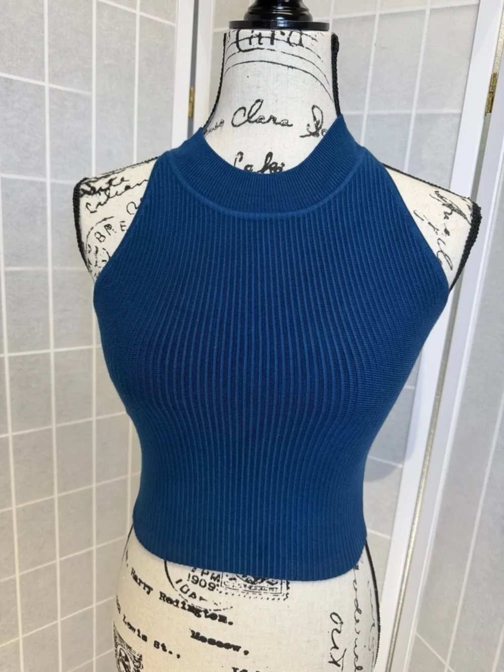 NWT House of Harlow 1960 Woman’s Royal Blue Ribbed Crewneck Tank Top - Picture 1 of 5